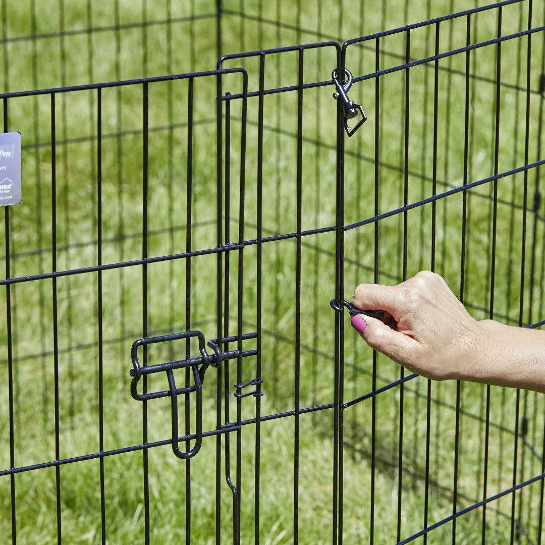 Black Exercise Pen with Door D966275