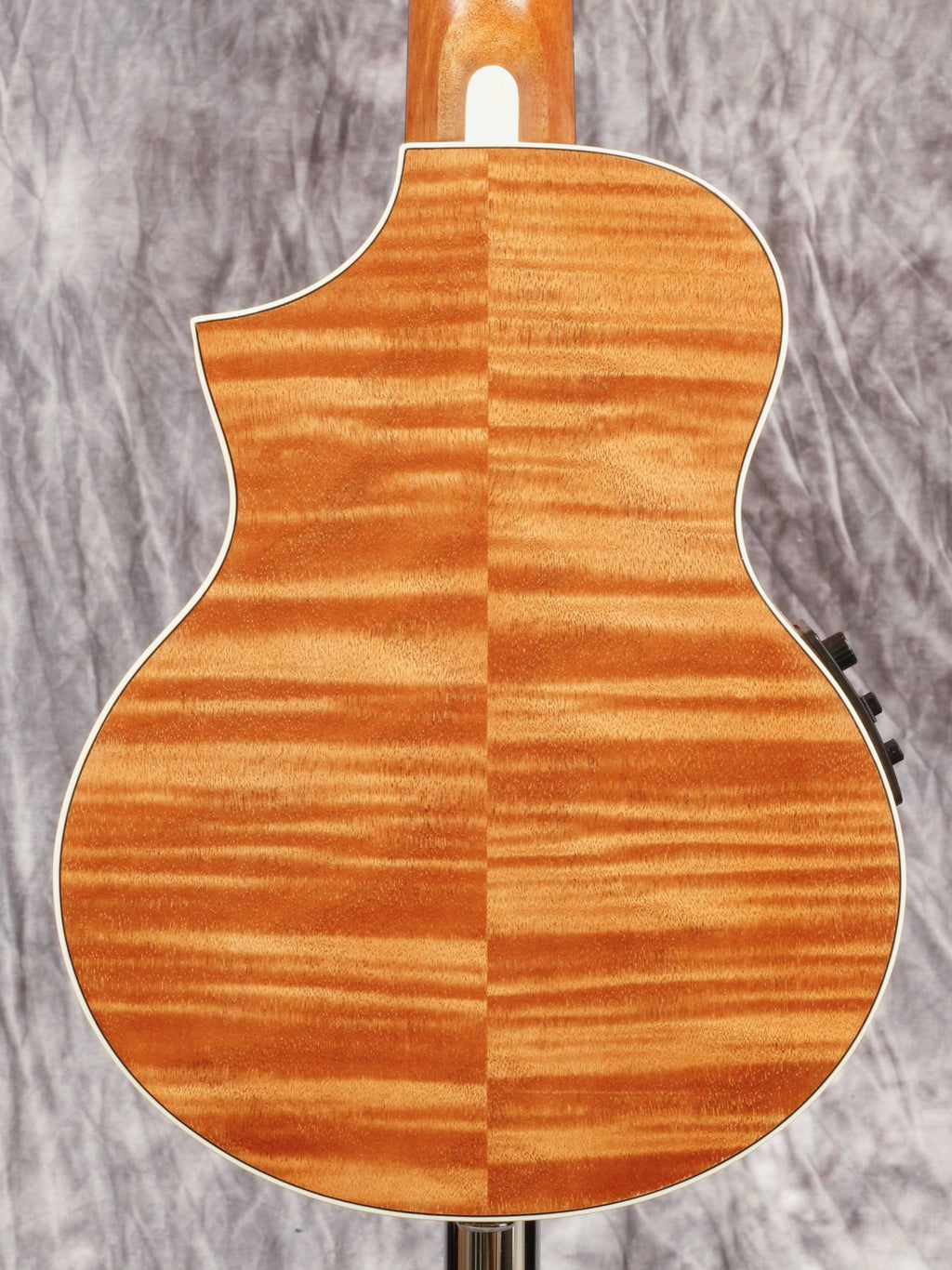 Open Pore Natural Acoustic Ukulele M61554