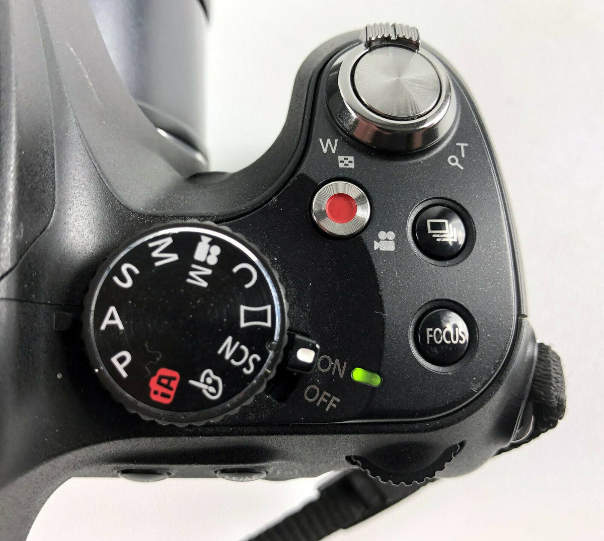 16.1MP Digital Camera V887460