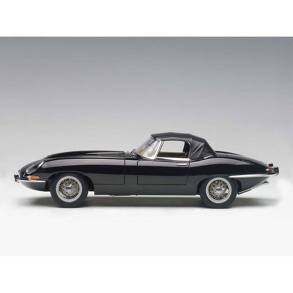 Green 1/18 Diecast Model Car J415