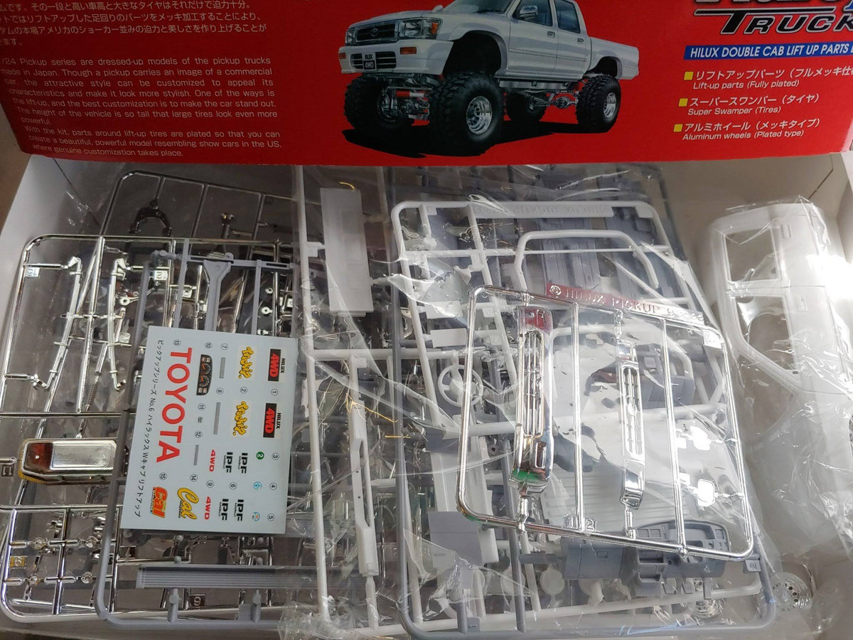 1/24 Hilux Double Cab Lift-Up P982