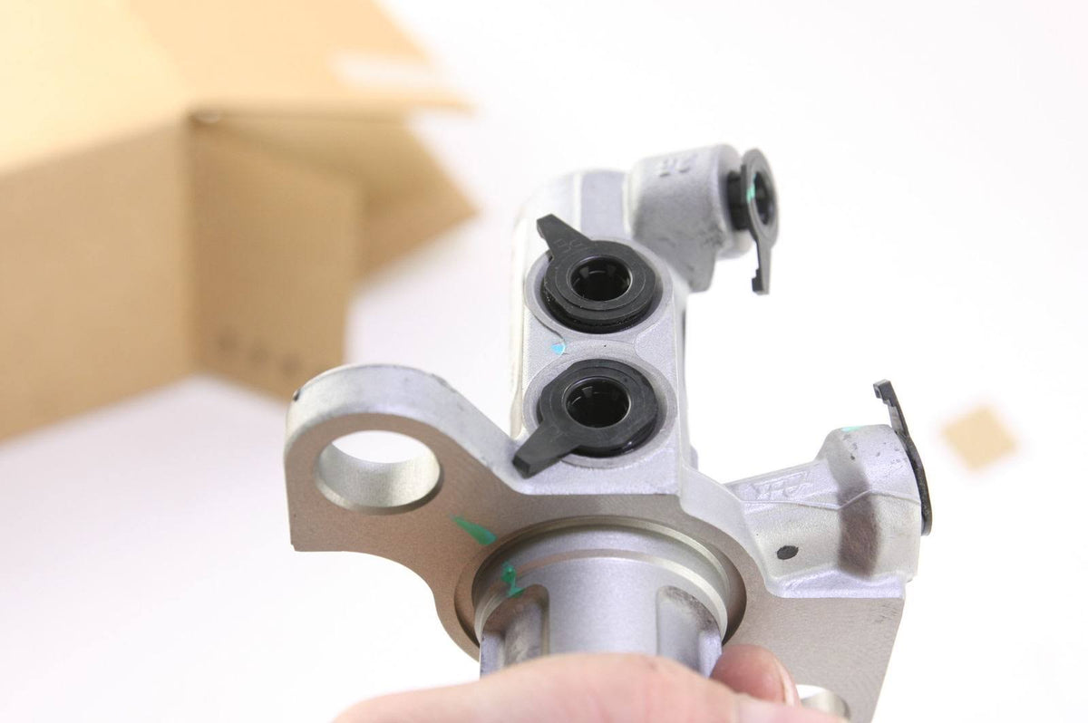 Brake Master Cylinder O9017