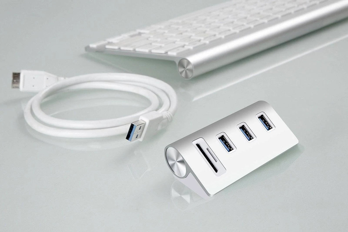 USB 3.0 3-Port Aluminum Hub with SD/TF Card Reader H18965