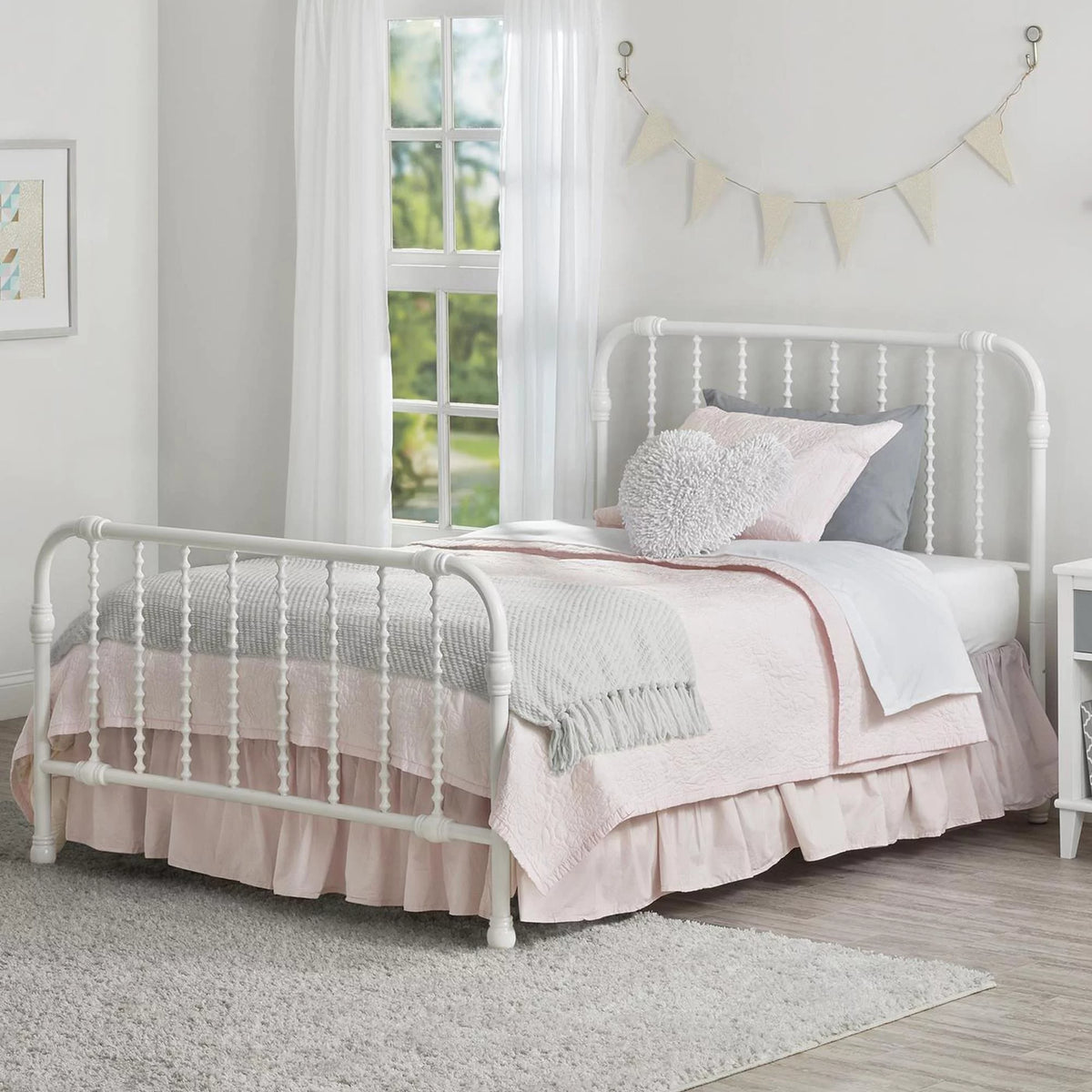 Twin Black Metal Bed U3681