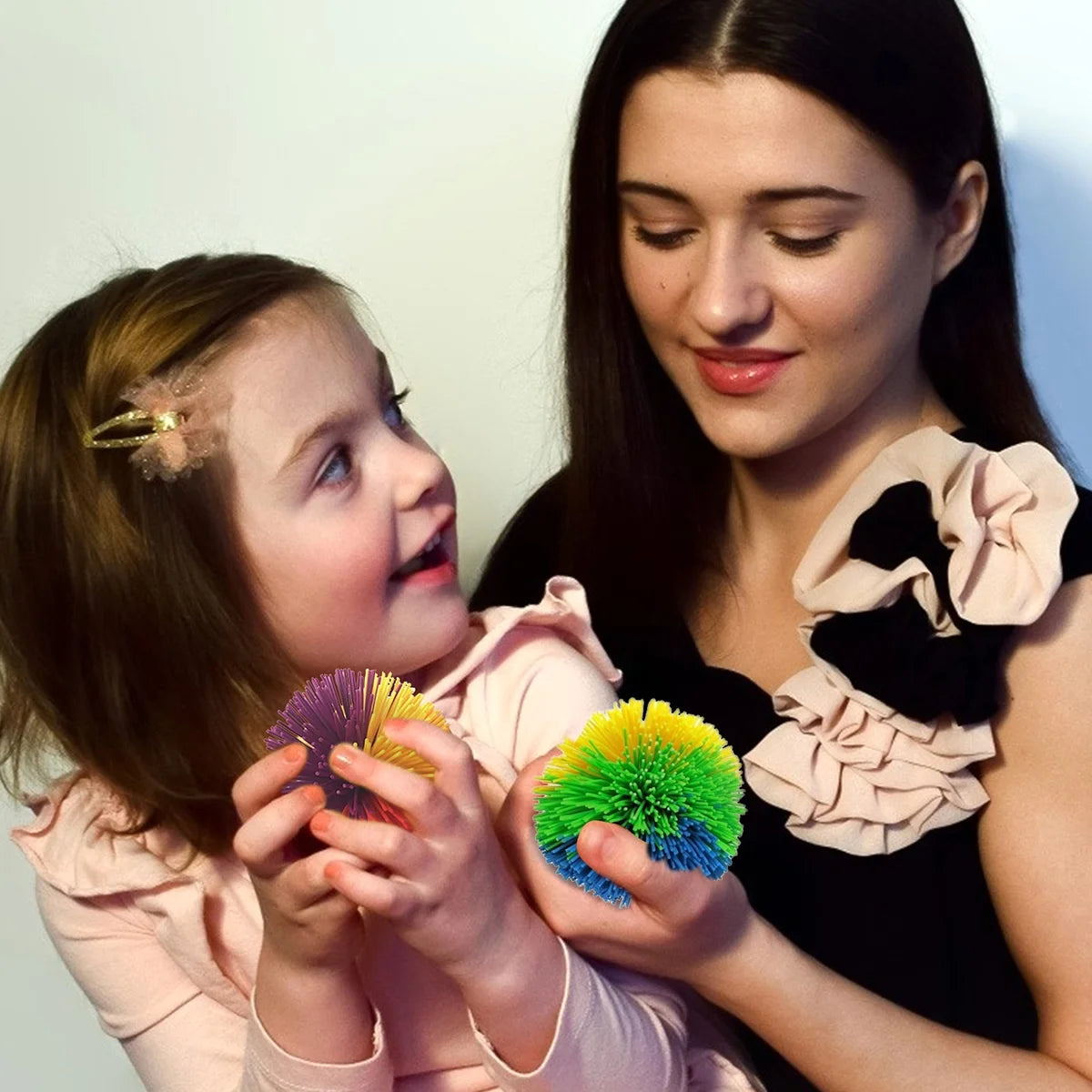 12pcs Silicone Sensory Stringy Balls R77633